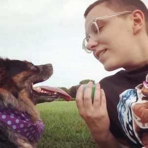 Meet your Posher, Hannah